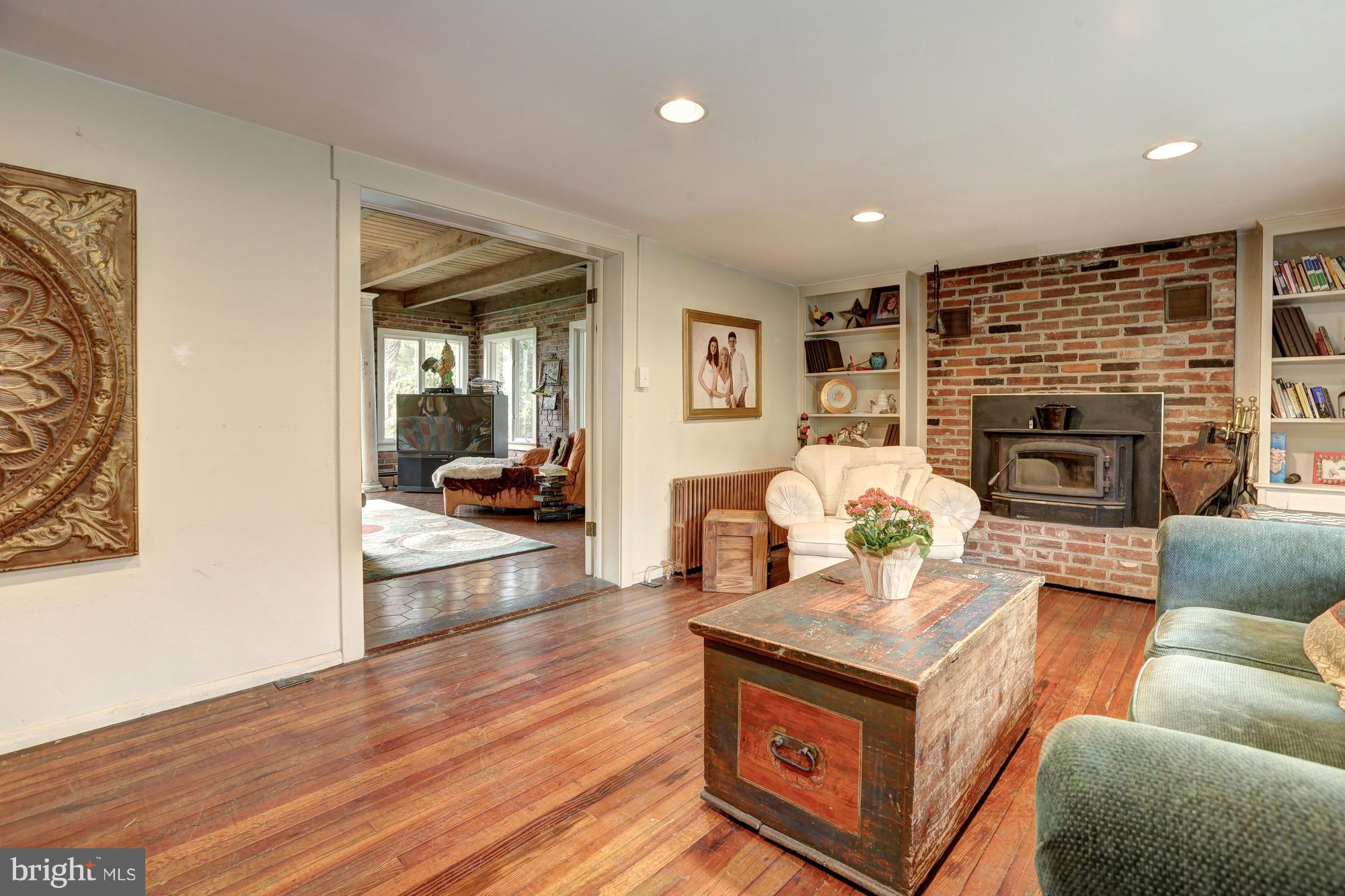 9901 Glen Road Potomac, MD 20854 - Photo 10 of 24 Family Room