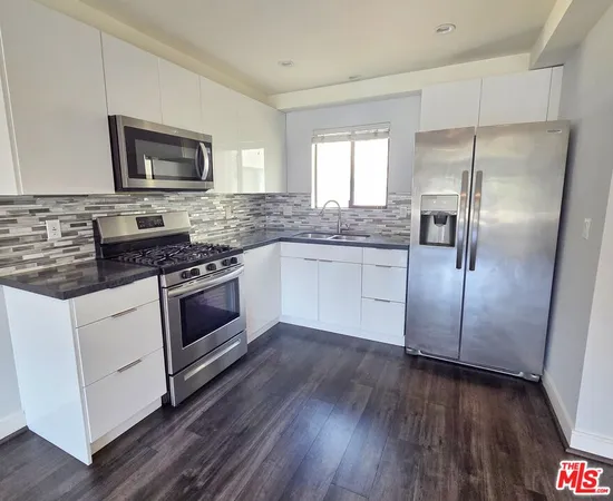 $4,495 | 2651 South Hobart Boulevard, Los Angeles, CA 90018