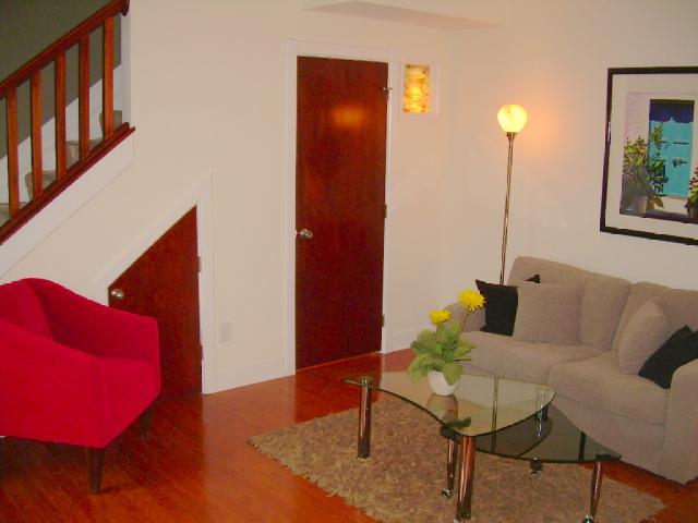 1096 Perry Street Columbus, OH 43201 - Photo 3 of 8