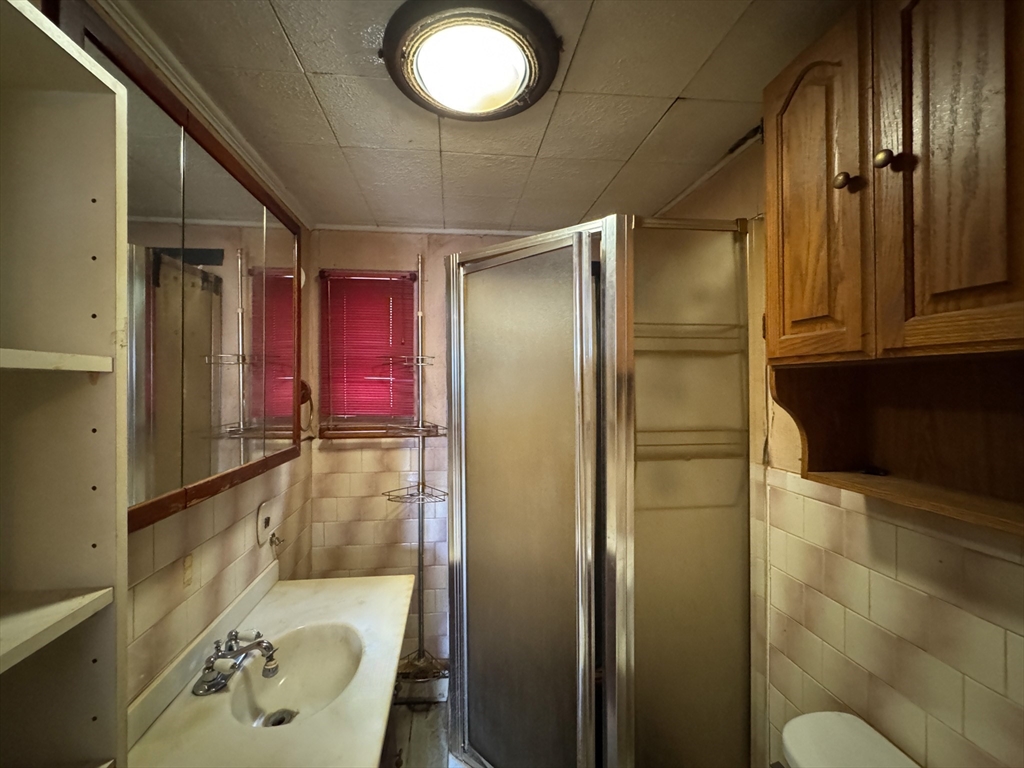 52 Harrison Avenue Auburn, MA 01501 - Photo 11 of 29