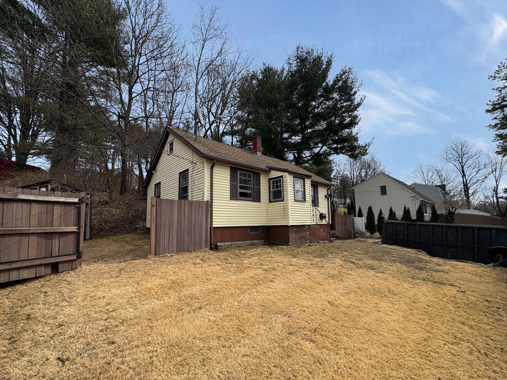 52 Harrison Avenue Auburn, MA 01501 - Photo 22 of 29