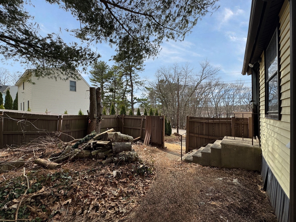 52 Harrison Avenue Auburn, MA 01501 - Photo 28 of 29