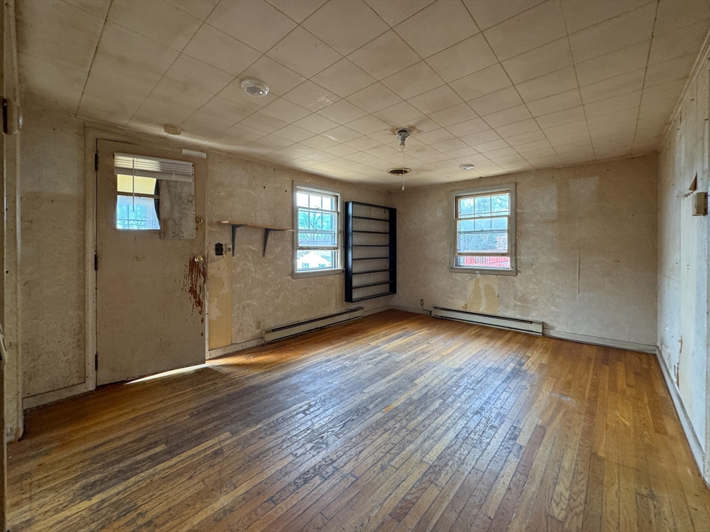 52 Harrison Avenue Auburn, MA 01501 - Photo 7 of 29