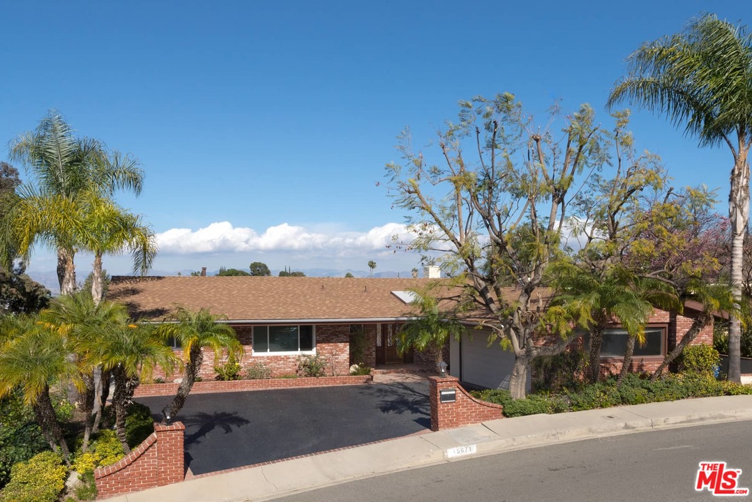 15671 Royal Ridge Road Sherman Oaks, CA 91403 - Photo 2 of 31