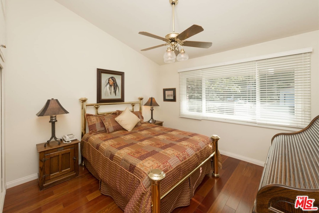 15671 Royal Ridge Road Sherman Oaks, CA 91403 - Photo 19 of 31