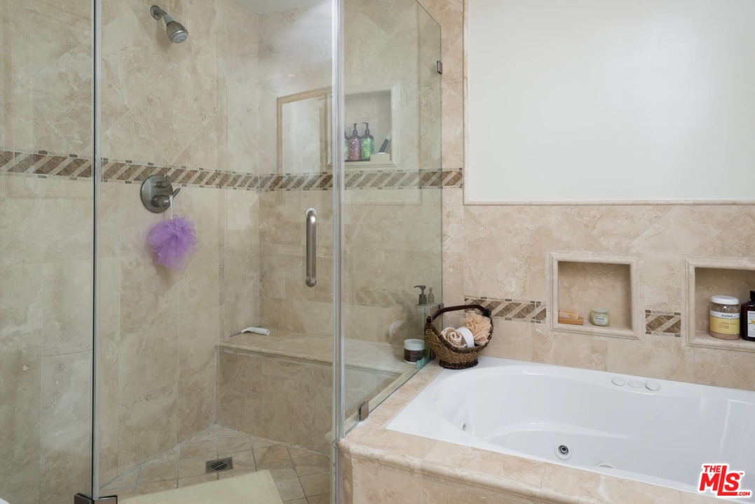 15671 Royal Ridge Road Sherman Oaks, CA 91403 - Photo 25 of 31