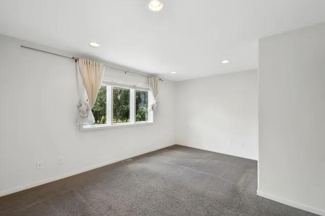 $4,000 | 154 Beaton Drive West, West Fargo, ND 58078