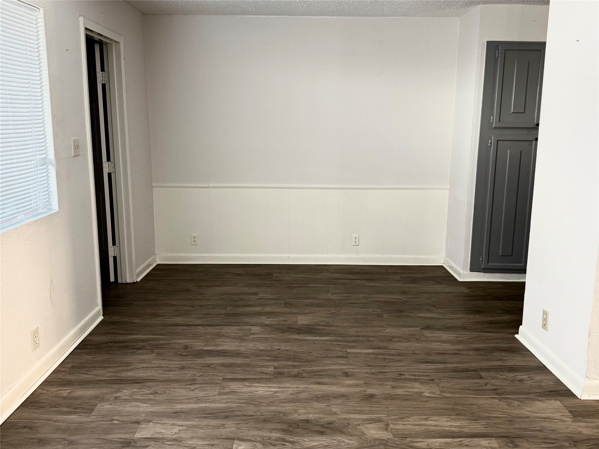 11002 Hammerly Boulevard, Unit 216 Houston, TX 77043 - Photo 7 of 16 Dining nook / eat in kitchen