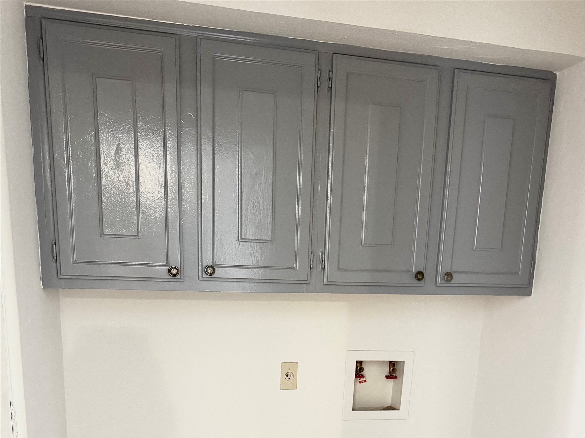 11002 Hammerly Boulevard, Unit 216 Houston, TX 77043 - Photo 8 of 16 Laundry room