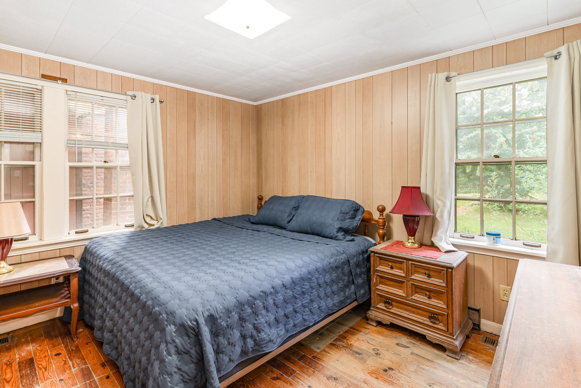 999 Stewart Road Dickson, TN 37055 - Photo 22 of 32 a bed room with a bed and a window