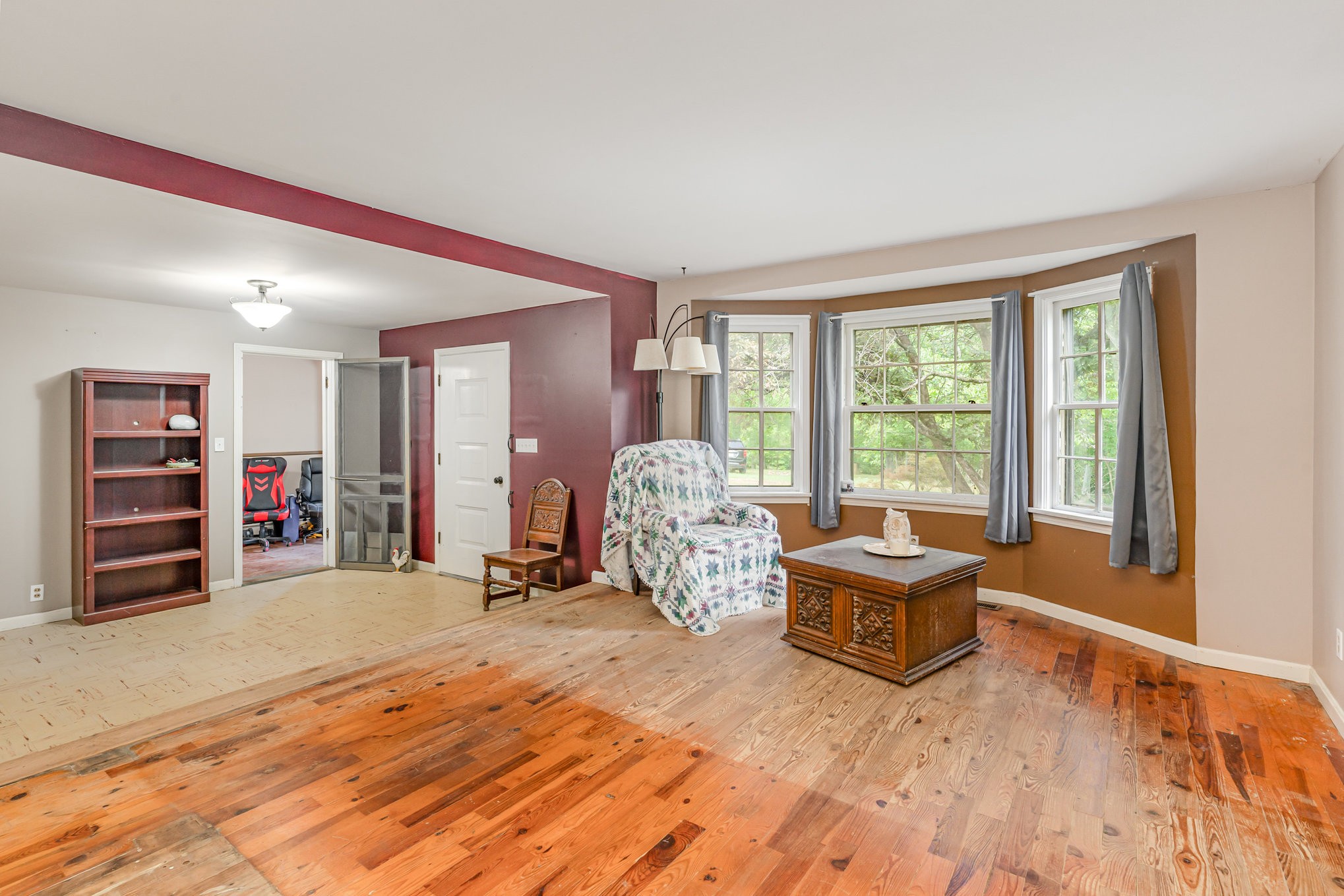 999 Stewart Road Dickson, TN 37055 - Photo 6 of 32 a bed room with a bed and a chair