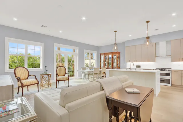 $1,175,000 | 120 Water Pointe Place, Unit 1, Jupiter, FL 33477