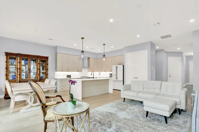 $1,175,000 | 120 Water Pointe Place, Unit 1, Jupiter, FL 33477