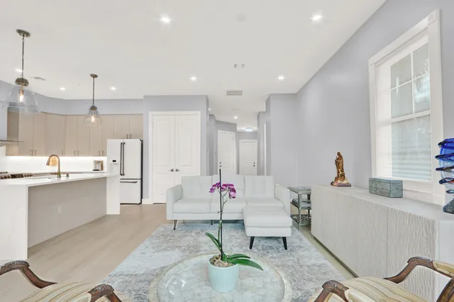 $1,175,000 | 120 Water Pointe Place, Unit 1, Jupiter, FL 33477