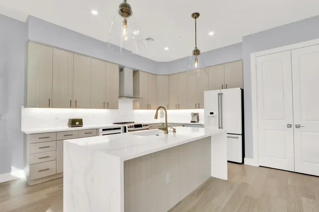 $1,175,000 | 120 Water Pointe Place, Unit 1, Jupiter, FL 33477