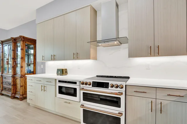 $1,175,000 | 120 Water Pointe Place, Unit 1, Jupiter, FL 33477