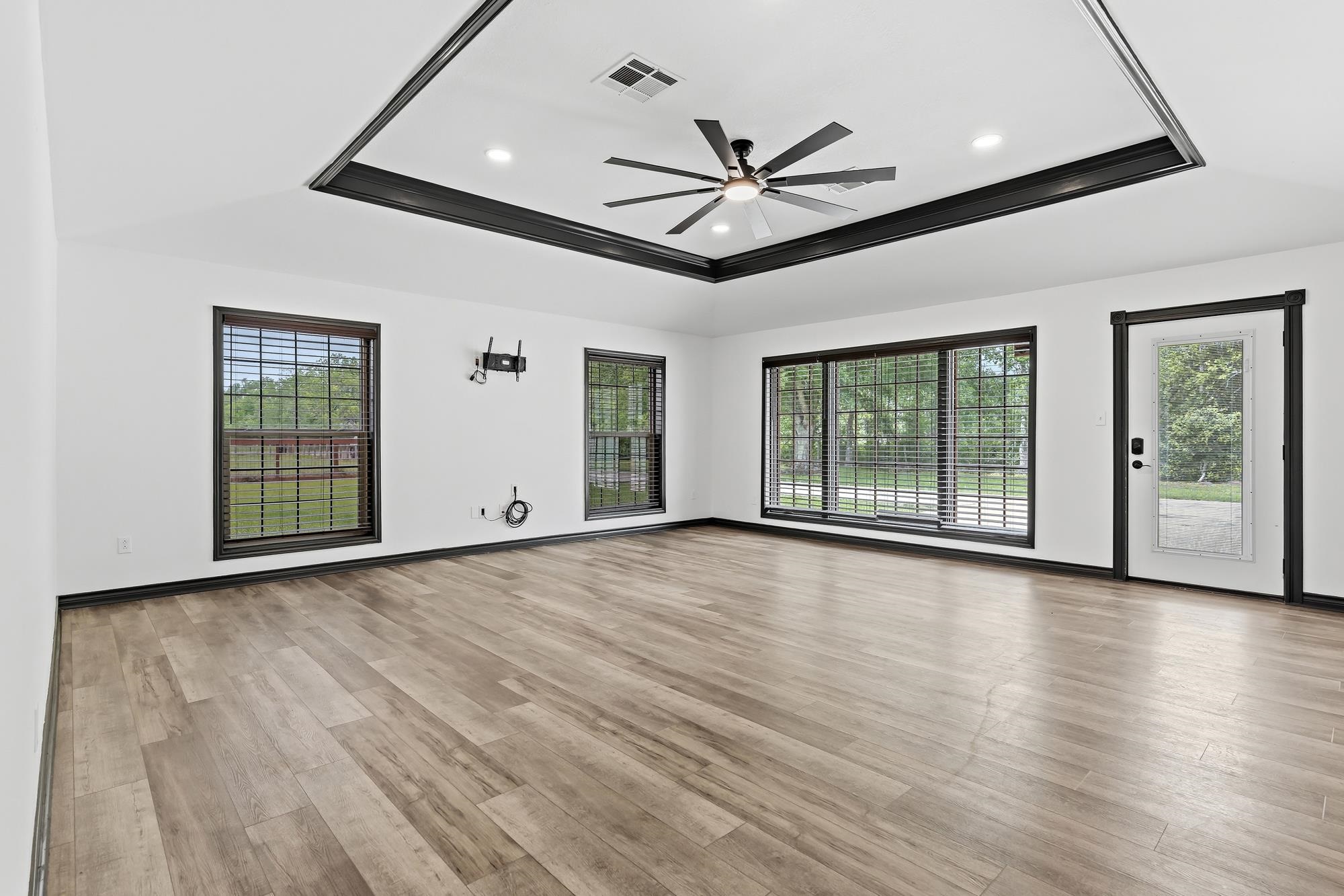 8295 Winzer Road Beaumont, TX 77705 - Photo 5 of 43