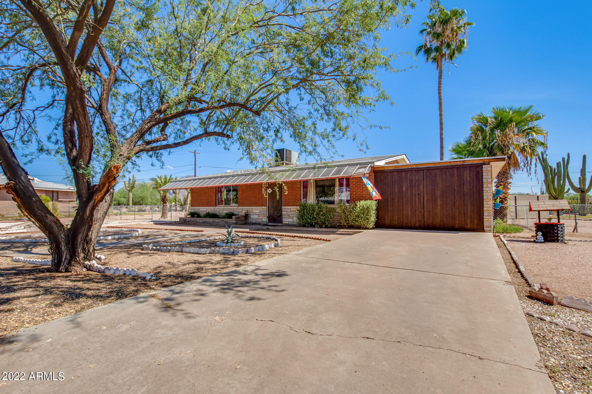 1447 South Cactus Road Apache Junction, AZ 85119 - Photo 2 of 30 0004-04 - Cactus