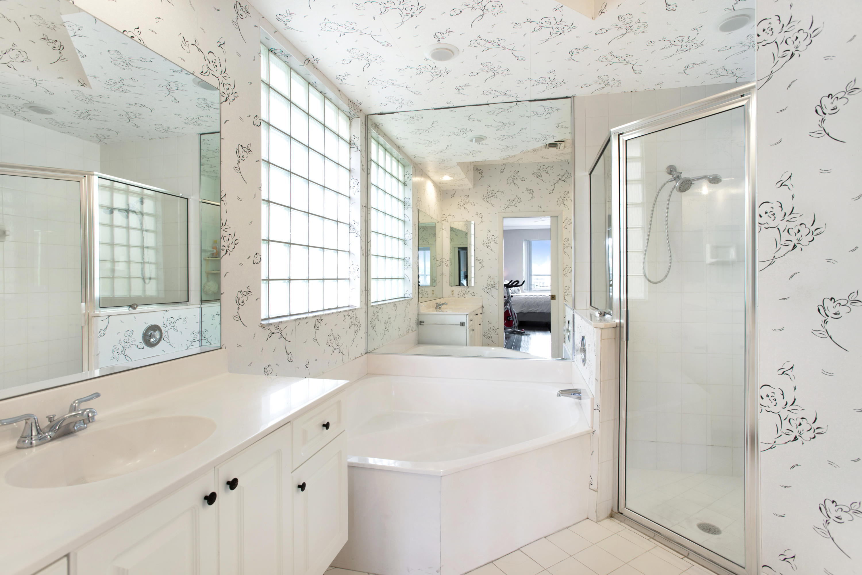 23394 Torre Circle Boca Raton, FL 33433 - Photo 9 of 20 Master Bathroom
