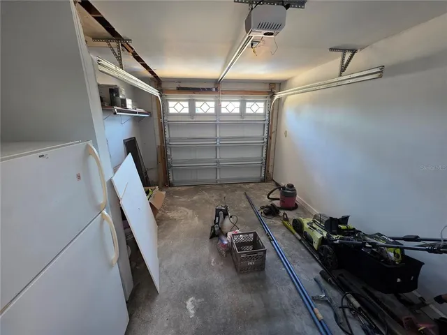 $3,000 | 7981 Smoketree Court, Largo, FL 33773