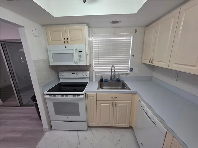 $3,000 | 7981 Smoketree Court, Largo, FL 33773