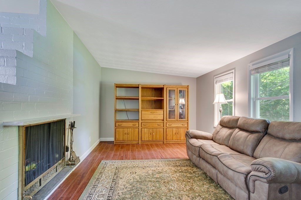 31 Savoy Road Framingham, MA 01701 - Photo 6 of 32