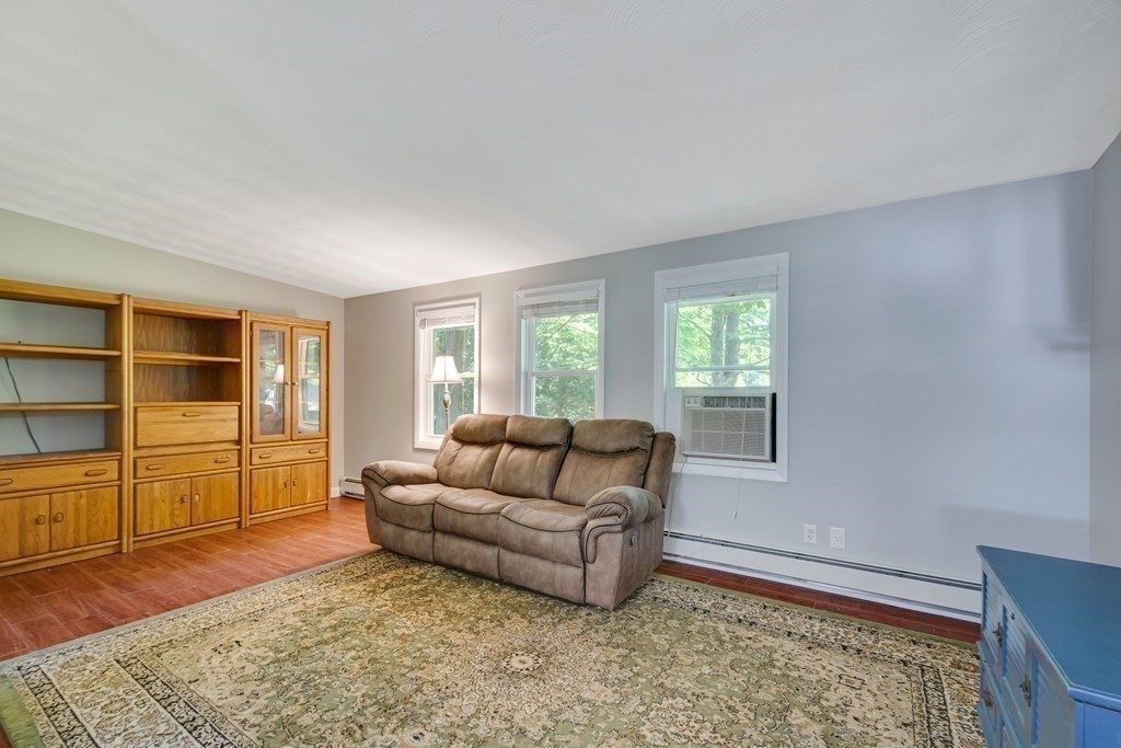 31 Savoy Road Framingham, MA 01701 - Photo 7 of 32