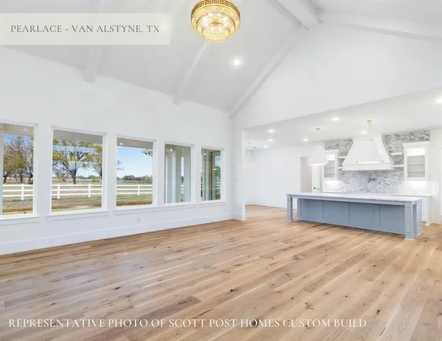 a view of house with garden