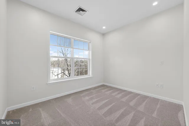 $2,400 | 1014 Creekside Drive, Brookhaven, PA 19015