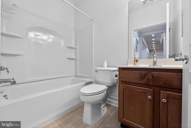 $2,400 | 1014 Creekside Drive, Brookhaven, PA 19015