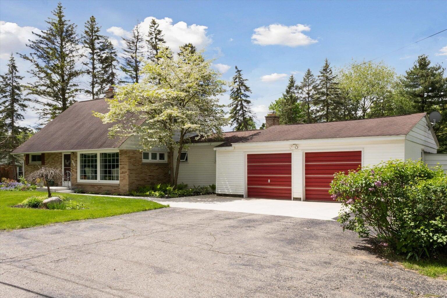 5587 Mt Olivet Road Kalamazoo, MI 49004 - Photo 1 of 33 5587 Mount Olivet