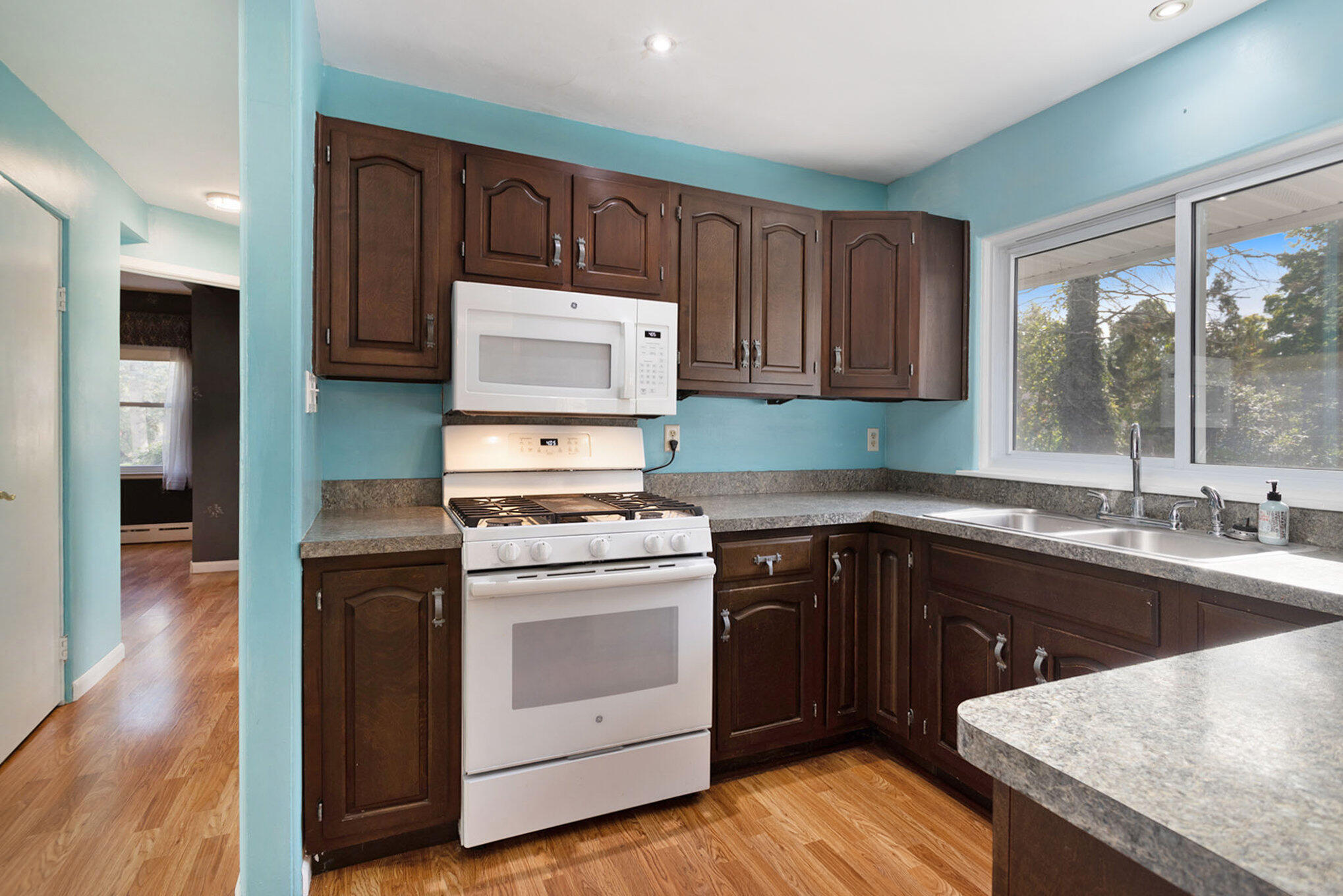 5587 Mt Olivet Road Kalamazoo, MI 49004 - Photo 18 of 33 Chef's Kitchen