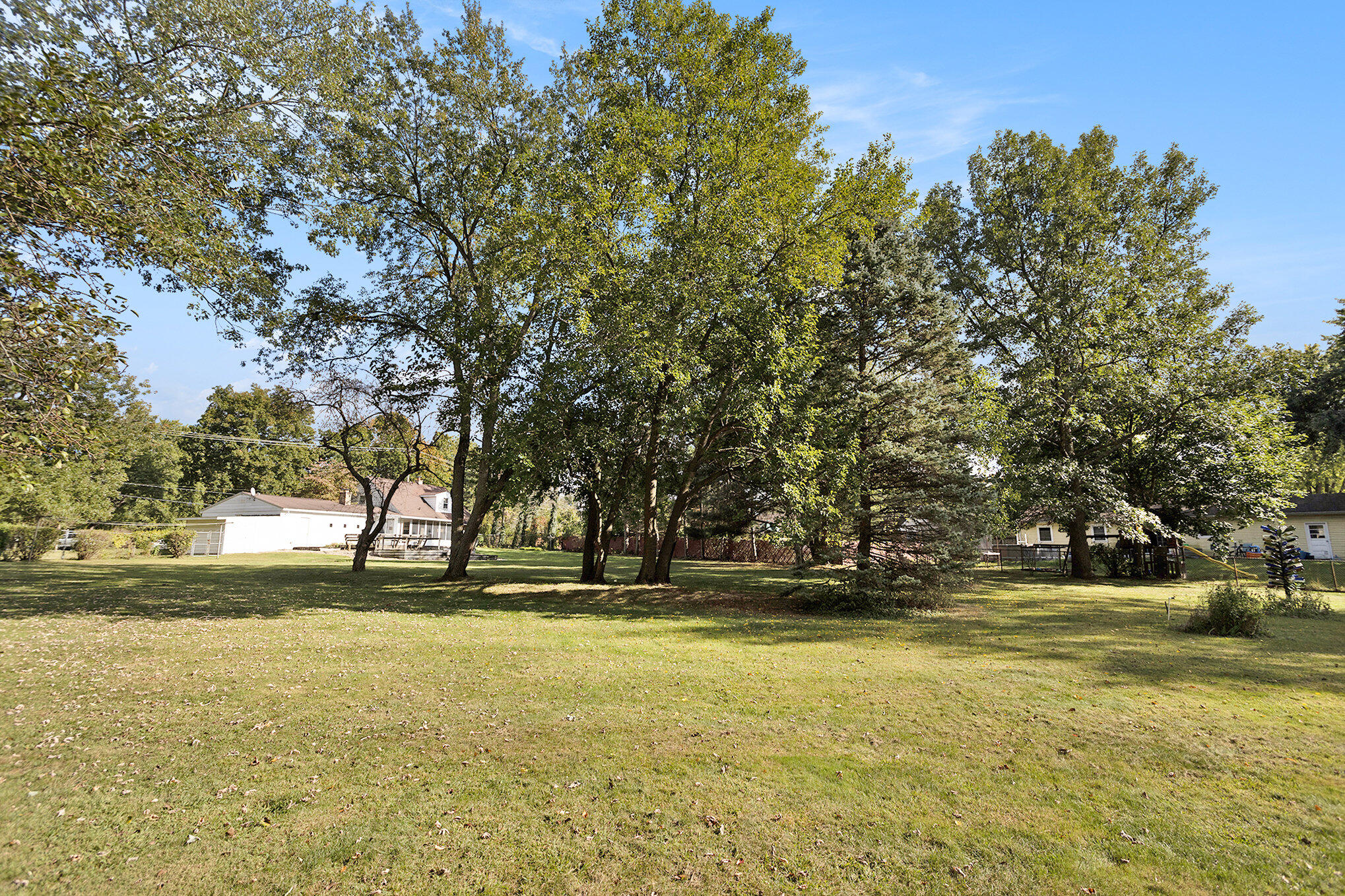 5587 Mt Olivet Road Kalamazoo, MI 49004 - Photo 6 of 33 Almost a FULL ACRE!