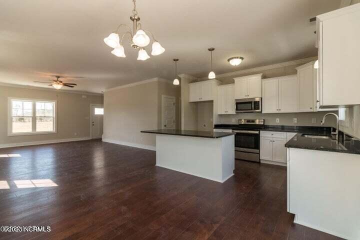 208 Baker Road Hubert, NC 28539 - Photo 4 of 36 20220518202410665411000000-o