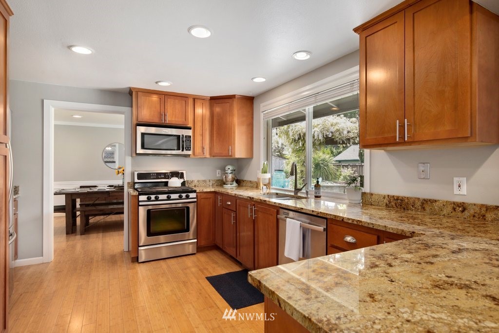 16138 Southeast 145th Place Renton, WA 98059 - Photo 15 of 40 Gallery Image 15