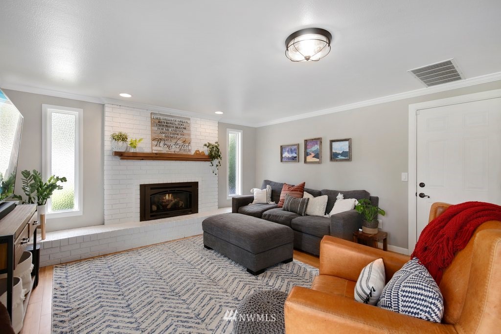 16138 Southeast 145th Place Renton, WA 98059 - Photo 10 of 40 Gallery Image 10