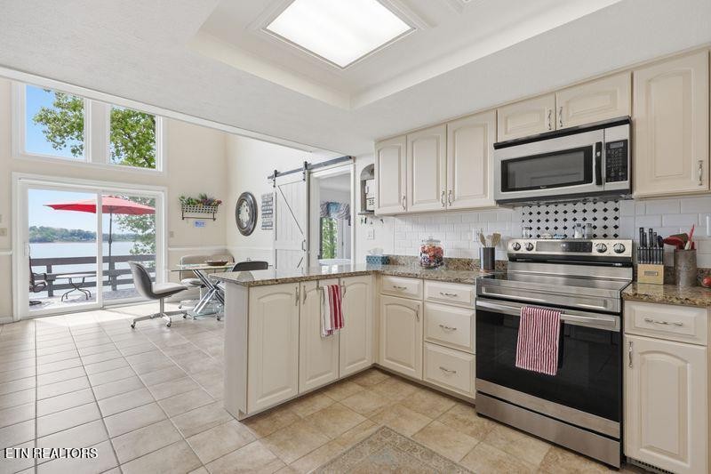 692 Turtle Pointe Bean Station, TN 37708 - Photo 9 of 25 Gallery Image 9