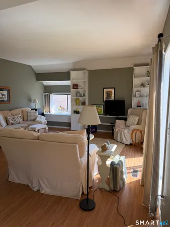 $2,250 | 235 Heritage Village, Unit B, Southbury, CT 06488