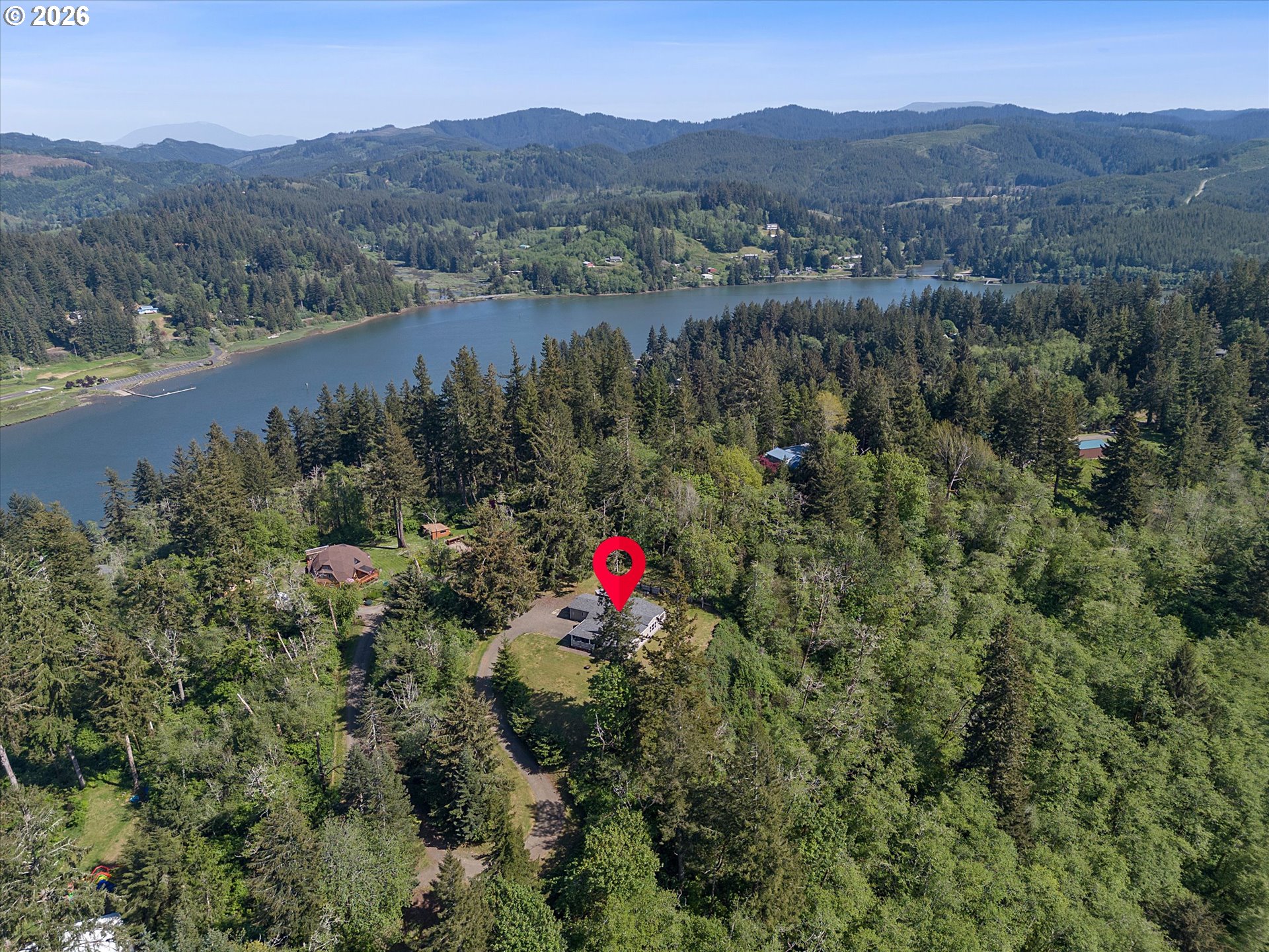 1206 Criteser Loop Toledo, OR 97391 - Photo 2 of 46