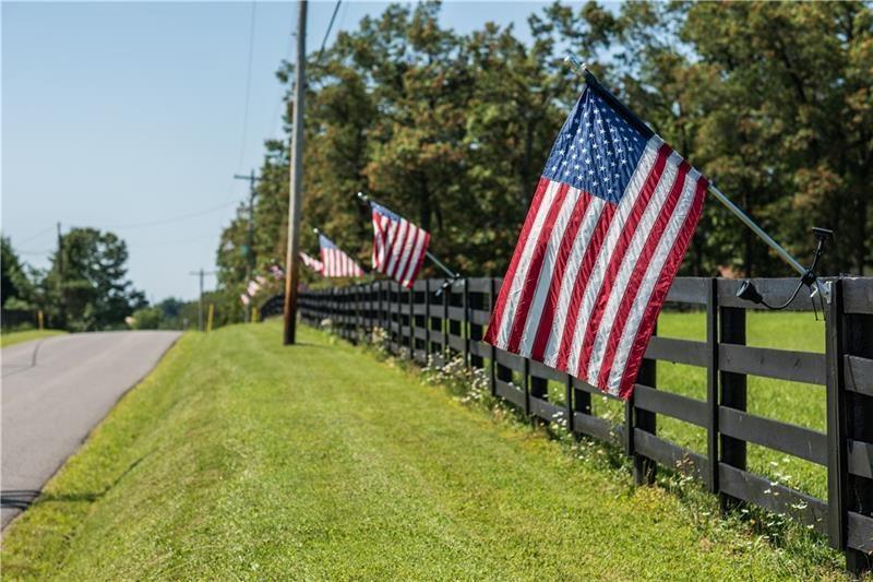 399 Cornetti Road Fenelton, PA 16034 - Photo 22 of 25 a view of a backyard with sitting area