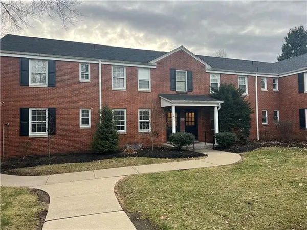 $1,200 | 834 Thorn Street, Unit 24, Sewickley, PA 15143