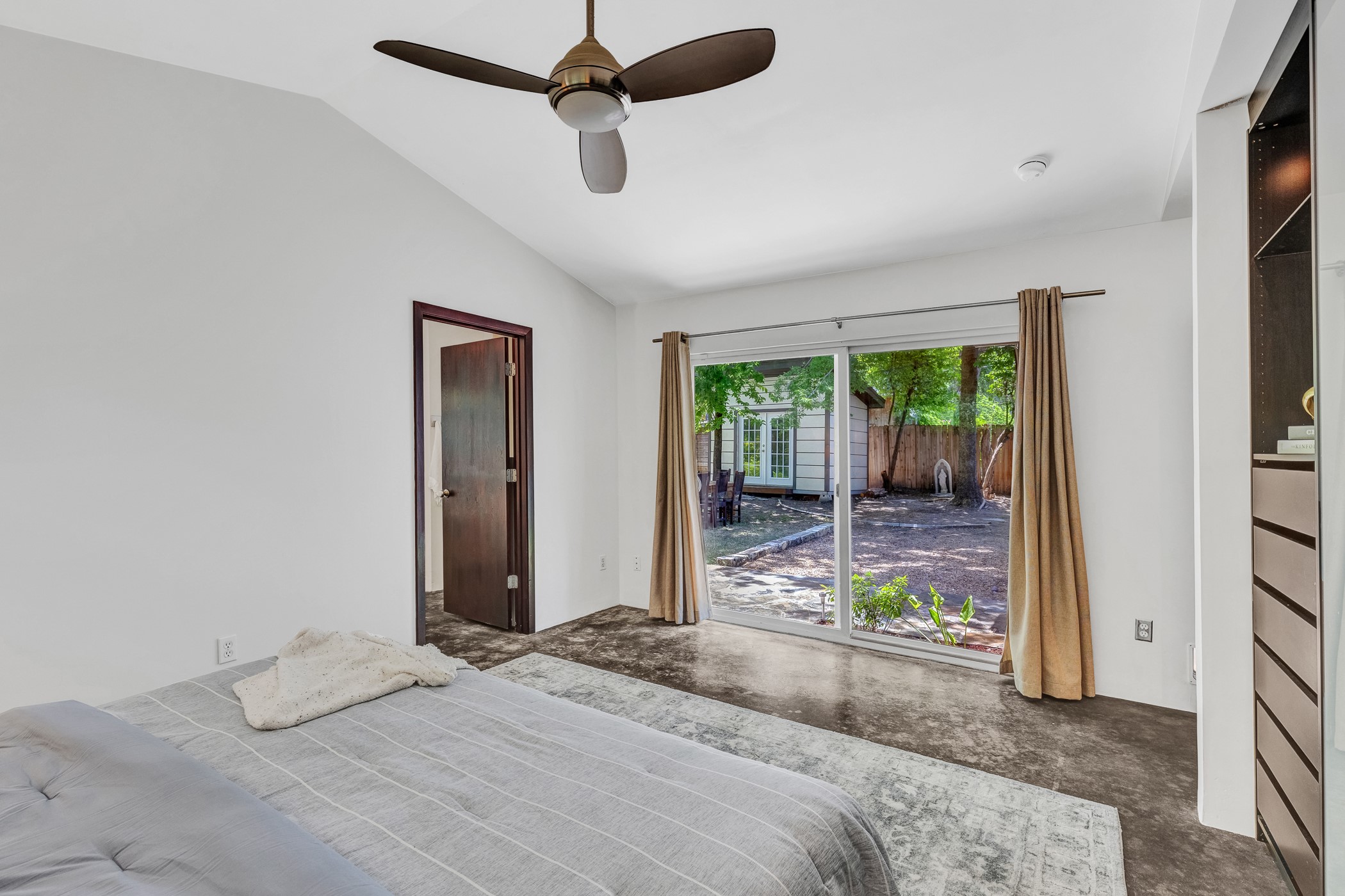 1208 Fairwood Road Austin, TX 78722 - Photo 20 of 40