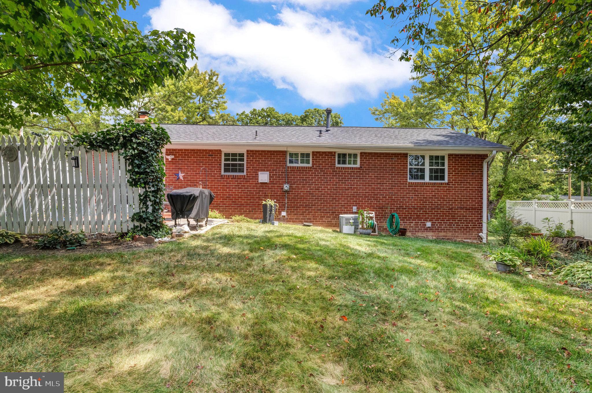 6900 Rolling Road Springfield, VA 22152 - Photo 17 of 18 Gallery Image 17