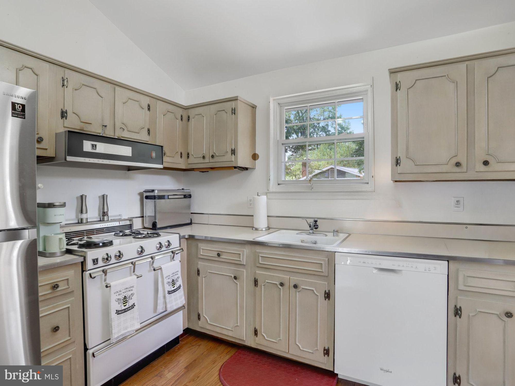 6900 Rolling Road Springfield, VA 22152 - Photo 9 of 18 Gallery Image 9