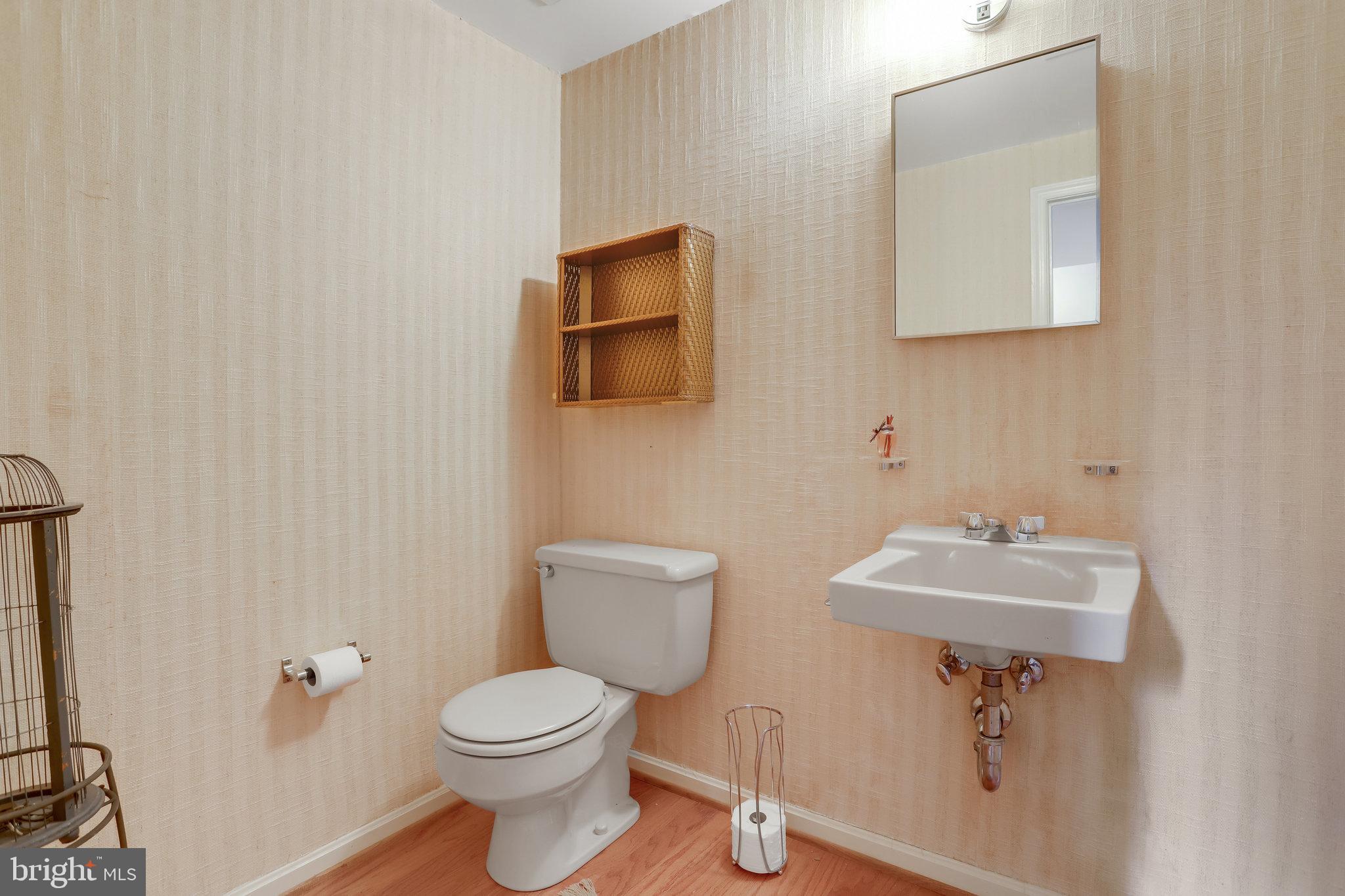 6900 Rolling Road Springfield, VA 22152 - Photo 10 of 18 Gallery Image 10