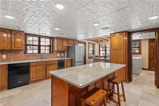 $899,500 | 106 Cambridge Drive, Belle Chasse, LA 70037