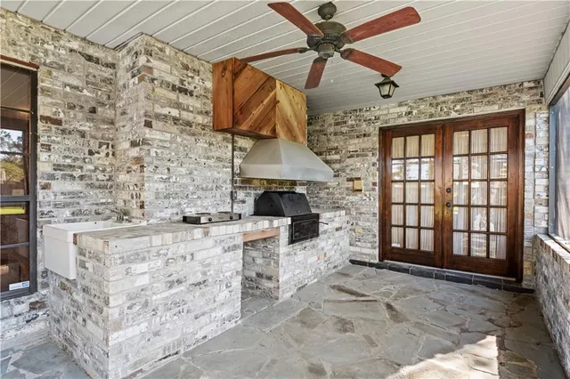 $899,500 | 106 Cambridge Drive, Belle Chasse, LA 70037