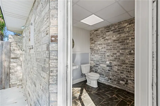 $899,500 | 106 Cambridge Drive, Belle Chasse, LA 70037