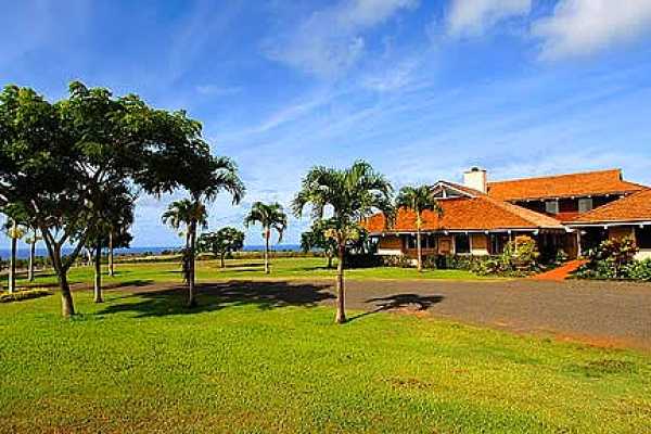 7463 B Koolau Road Kilauea, HI 96754 - Photo 18 of 21 a view of an outdoor space and swimming pool
