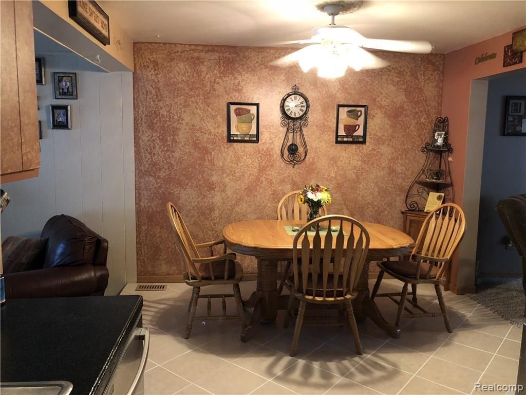 22296 Derby Road Trenton, MI 48183 - Photo 4 of 21 Dining area off kitchen